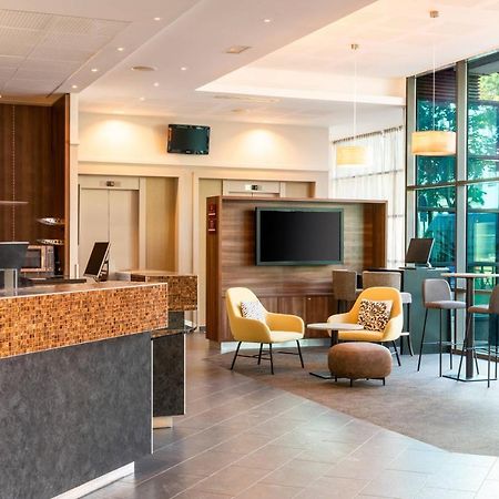 Courtyard By Marriott Paris Saint Denis Hotel Eksteriør billede