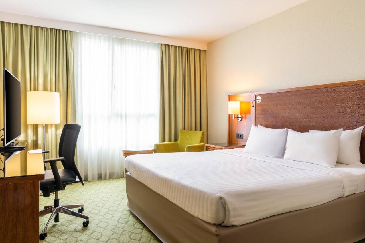 Courtyard By Marriott Paris Saint Denis Hotel Eksteriør billede