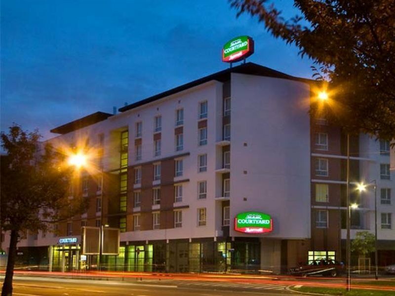 Courtyard By Marriott Paris Saint Denis Hotel Eksteriør billede